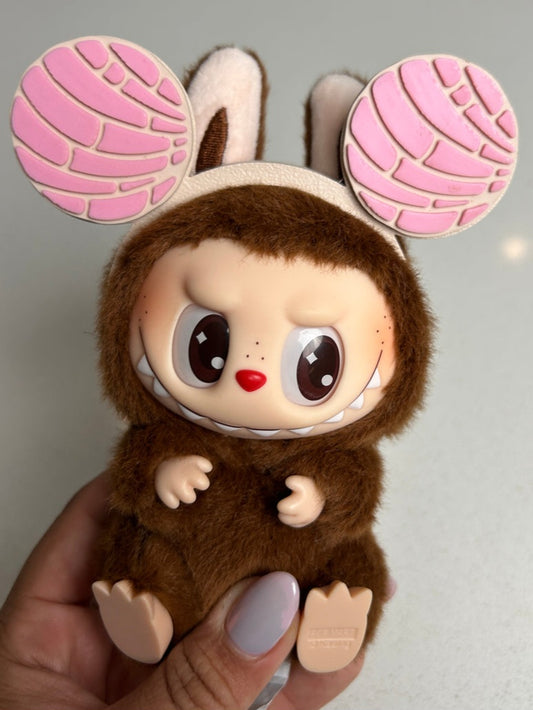 Concha Monster Ears