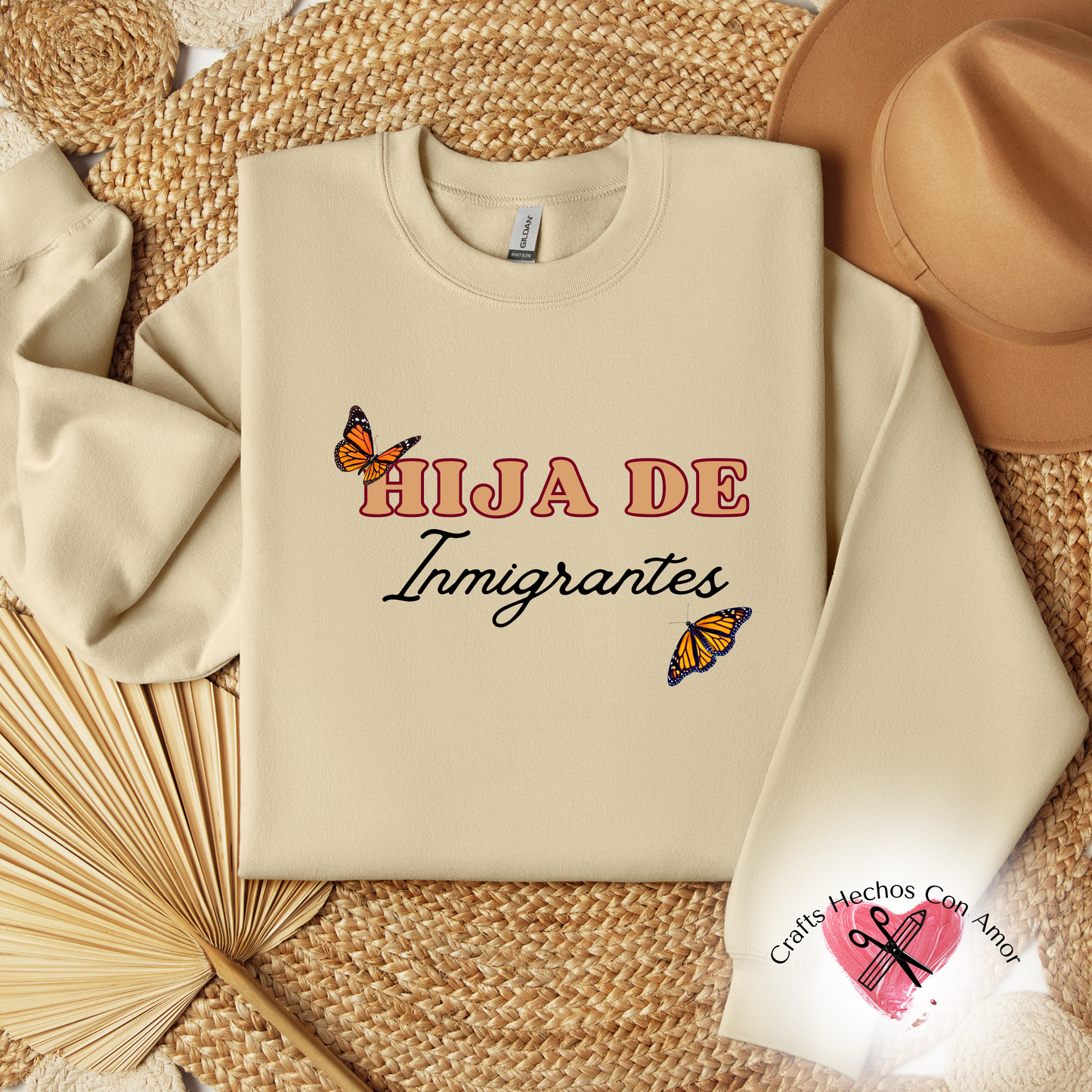 Hija de Inmigrantes Crewneck